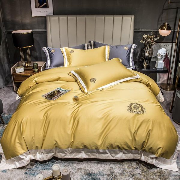 2021 luxury 600tc egypt cotton royal crown bedding set embroidery duvet cover flat sheet pillowcases king size 4pcs
2021 luxury 600tc egypt cotton royal crown bedding set embroidery duvet cover flat sheet pillowcases king size 4pcs