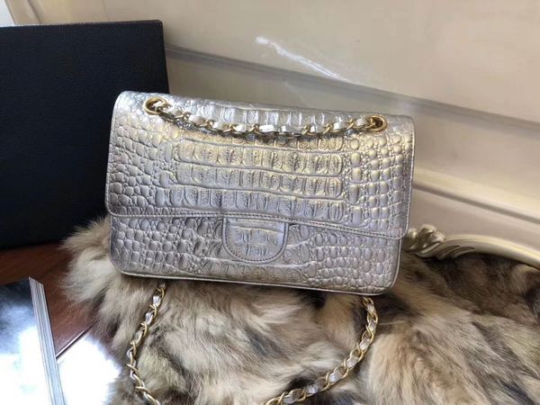 2020 new brand fashion designer woman shoulder bag handbag gold silver cross body bags outdoor wallet casual bag ing
2020 new brand fashion designer woman shoulder bag handbag gold silver cross body bags outdoor wallet casual bag ing