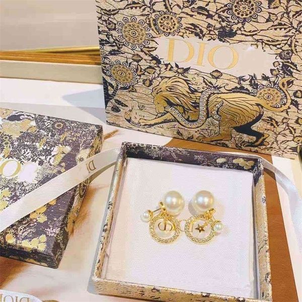 design accessories new pearl studded earrings women's red, Silver
design accessories new pearl studded earrings women's red, Silver