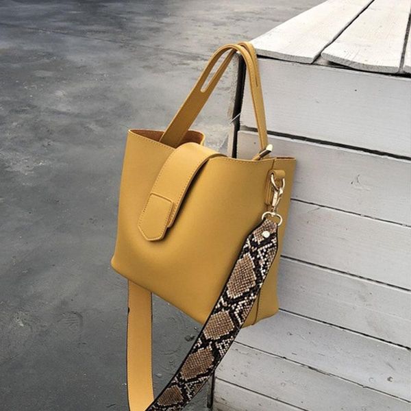 плечо сумки женские кожаные сумки женские женская мода solid color ковш большой емкости tote casual женский crossbody сумки
плечо сумки женские кожаные сумки женские женская мода solid color ковш большой емкости tote casual женский crossbody сумки