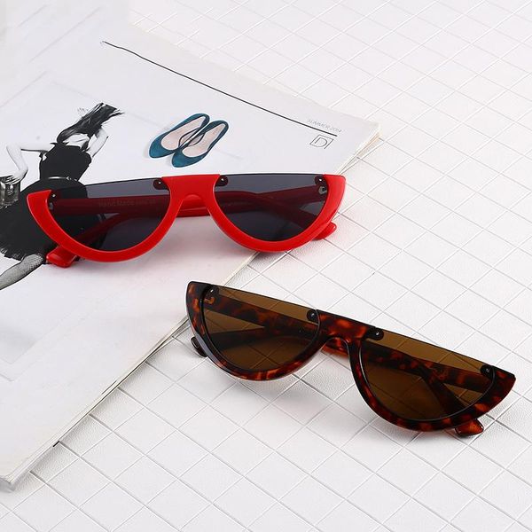 veshion sunglasses women vintage retro sun glasses for female male brand designer oversized woman glasses anti-reflective uv400, White;black
veshion sunglasses women vintage retro sun glasses for female male brand designer oversized woman glasses anti-reflective uv400, White;black