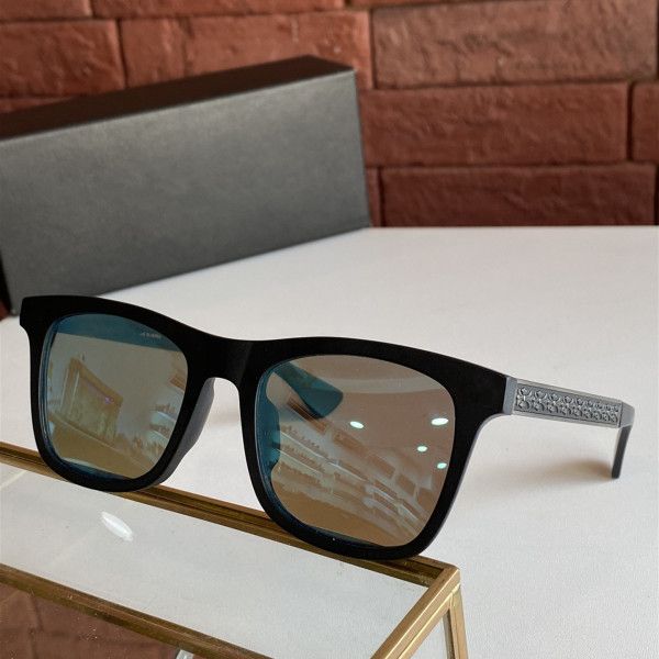 frum new fashion sunglasses for men and women retro square frame retro punk style glasses uv protection with boxes, White;black
frum new fashion sunglasses for men and women retro square frame retro punk style glasses uv protection with boxes, White;black
