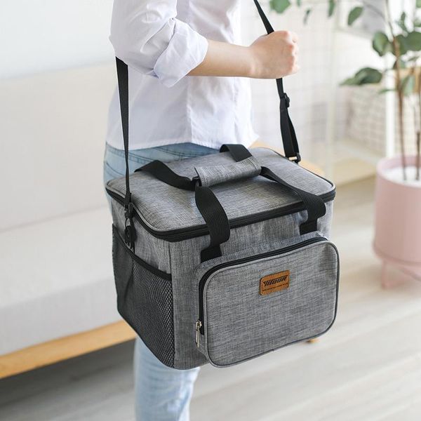 new portable thermal bag oxford cloth waterproof thermal bag travel beer takeaway ice pack1
new portable thermal bag oxford cloth waterproof thermal bag travel beer takeaway ice pack1