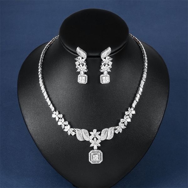 weimanjingdian cubic zirconia cz zircon necklace and earrings set for women bride or bridemaid 201222, Slivery;crystal
weimanjingdian cubic zirconia cz zircon necklace and earrings set for women bride or bridemaid 201222, Slivery;crystal
