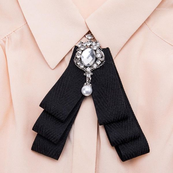 handmade bow tie women's gifts high-end jewelry multi-layer luxury crystal pearl female fashion korean bowtie brooches1, Blue;purple
handmade bow tie women's gifts high-end jewelry multi-layer luxury crystal pearl female fashion korean bowtie brooches1, Blue;purple
