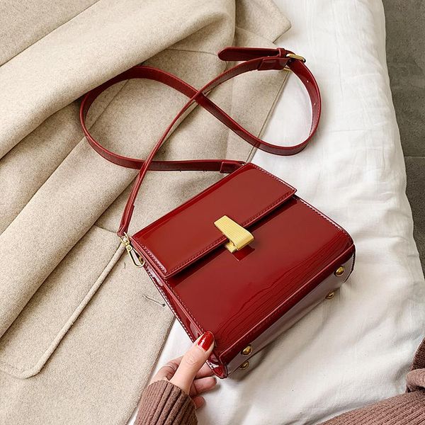simple style vintage leather crossbody bags for women lock luxury shoulder messenger bag female travel handbags and purses
simple style vintage leather crossbody bags for women lock luxury shoulder messenger bag female travel handbags and purses