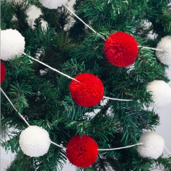 hgs15 new christmas tree decoration pendant plush white and ballred velvet ball string christmas supplies wool ball pendant 8upwd
hgs15 new christmas tree decoration pendant plush white and ballred velvet ball string christmas supplies wool ball pendant 8upwd