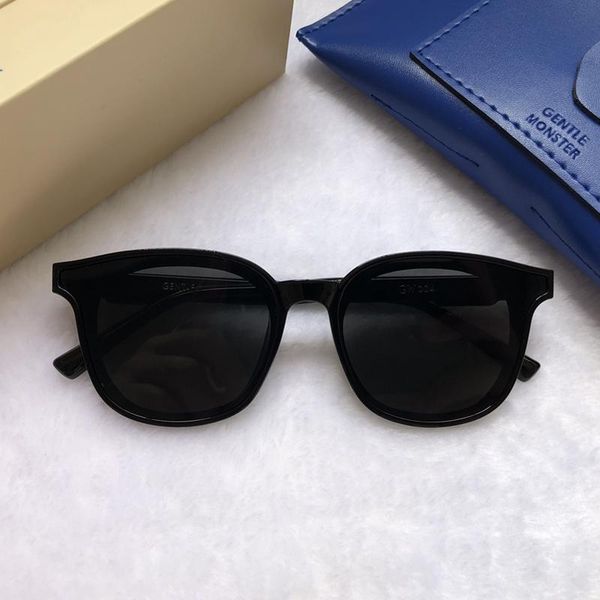sunglasses 2021 gentle wu cooperation korea brand fashion men vintage sun glasses women elegant gm gw004, White;black
sunglasses 2021 gentle wu cooperation korea brand fashion men vintage sun glasses women elegant gm gw004, White;black