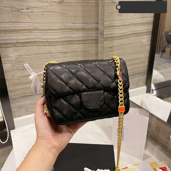 2021 colorful gemstone chain flip bag black leather diamond quilted luxury retro mini outdoor sacoche designer handbag ladies wallet messeng
2021 colorful gemstone chain flip bag black leather diamond quilted luxury retro mini outdoor sacoche designer handbag ladies wallet messeng