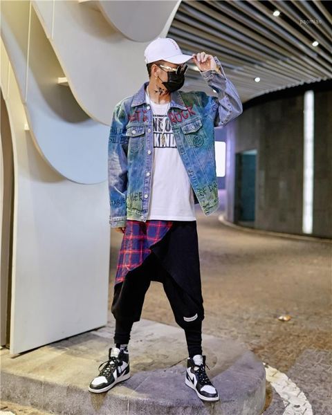 fashion denim washed graffiti print denim jacket printed coconut tree hat loose men's washed jacket 2020 sa-81, Black;brown
fashion denim washed graffiti print denim jacket printed coconut tree hat loose men's washed jacket 2020 sa-81, Black;brown