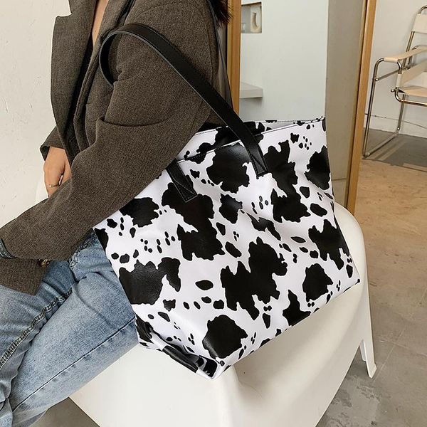 unique design zebra pattern handbag popular new korean wild large-capacity shoulder bag commuter bag tote width: 49cm
unique design zebra pattern handbag popular new korean wild large-capacity shoulder bag commuter bag tote width: 49cm