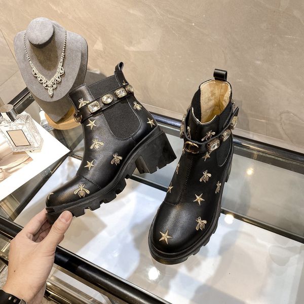 thick soled martin boots women's autumn winter 2020 new leather round head thick heel short boots black rhinestone high heel single boo
thick soled martin boots women's autumn winter 2020 new leather round head thick heel short boots black rhinestone high heel single boo