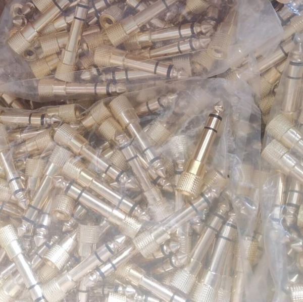 6.35mm (1/4 inch) male to 3.5mm (1/8 inch) female stereo audio adapter jack plug connector gold plated 1000pcs/lot
6.35mm (1/4 inch) male to 3.5mm (1/8 inch) female stereo audio adapter jack plug connector gold plated 1000pcs/lot