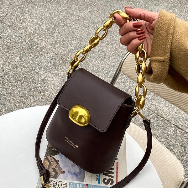 cross body niche design advanced retro bag 2021 fashion all-match female messenger chain handbag bucket dual-use width: 17cm
cross body niche design advanced retro bag 2021 fashion all-match female messenger chain handbag bucket dual-use width: 17cm