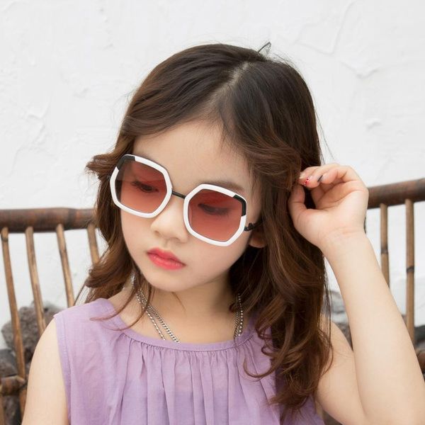 the new square frame sunglasses semimetal children sunglasses is prevented bask in tourism t88372 shading mirror1, White;black
the new square frame sunglasses semimetal children sunglasses is prevented bask in tourism t88372 shading mirror1, White;black