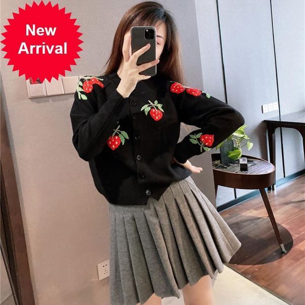 high 2021 new quality elegant female fashions sweet autumn 3d red strawberry embroidered black sleeve long thin sweater cardigans 0kij, White;black
high 2021 new quality elegant female fashions sweet autumn 3d red strawberry embroidered black sleeve long thin sweater cardigans 0kij, White;black
