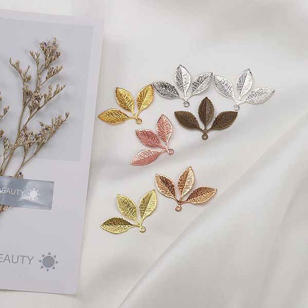 20pcs 31x2m metal filigree leaf pendants gold silver color floating charms accessoies for diy jewelry making lead nickel h jllpht
20pcs 31x2m metal filigree leaf pendants gold silver color floating charms accessoies for diy jewelry making lead nickel h jllpht