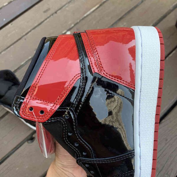 jumpman 1 high og bred patent basketball shoes men women red black 1s patent-leather sport sneakers with size 13{category}
jumpman 1 high og bred patent basketball shoes men women red black 1s patent-leather sport sneakers with size 13{category}