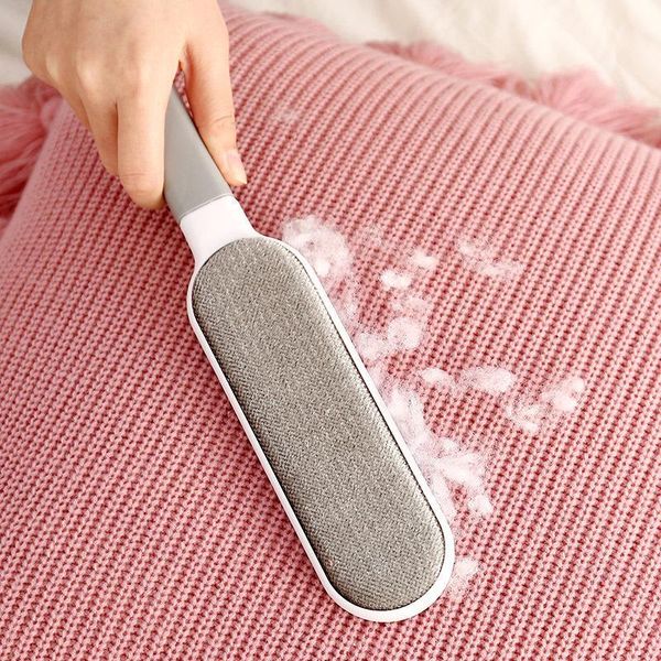 pull-out clothes sticks sweeping bed dust brush clothes sticky hair brush electrostatic household coat sticky hair device1
pull-out clothes sticks sweeping bed dust brush clothes sticky hair brush electrostatic household coat sticky hair device1