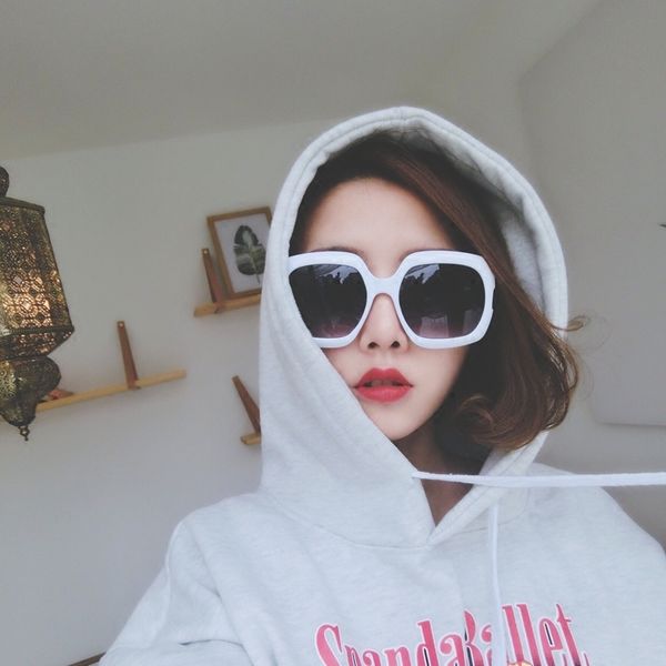 white big box women's net red street sglasses korean star fan houbian sunglasses fashion, White;black
white big box women's net red street sglasses korean star fan houbian sunglasses fashion, White;black