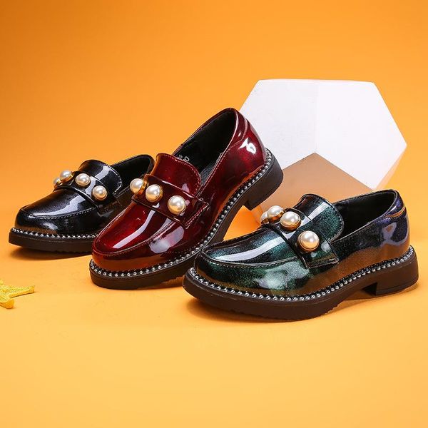 flat shoes children' leather 2021 spring and autumn girls small students black bright school performance, Black;grey
flat shoes children' leather 2021 spring and autumn girls small students black bright school performance, Black;grey
