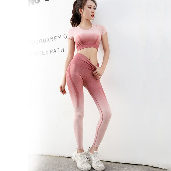 tight peach seamless hip short pants sleeve women's quick dry fitness yoga suit, Gray
tight peach seamless hip short pants sleeve women's quick dry fitness yoga suit, Gray