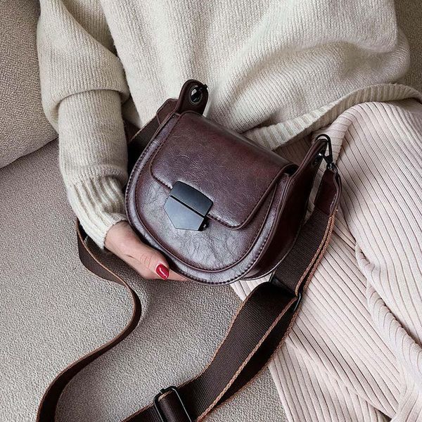 solid pattern pu leather saddle crossbody bags for women fashion mini shoulder messenger bag woman handbags 2020
solid pattern pu leather saddle crossbody bags for women fashion mini shoulder messenger bag woman handbags 2020