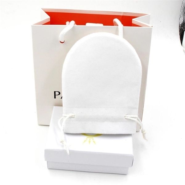 white and pink jewellery gift bags beads charms rings pendant necklace jewelry velvet pouches with logo limited edition in stock t200602, Pink;blue
white and pink jewellery gift bags beads charms rings pendant necklace jewelry velvet pouches with logo limited edition in stock t200602, Pink;blue