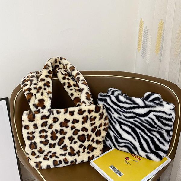 fashion plush shoulder underarm bag autumn large capacity animal pattern handle bags travel vintage street handbag totes new
fashion plush shoulder underarm bag autumn large capacity animal pattern handle bags travel vintage street handbag totes new