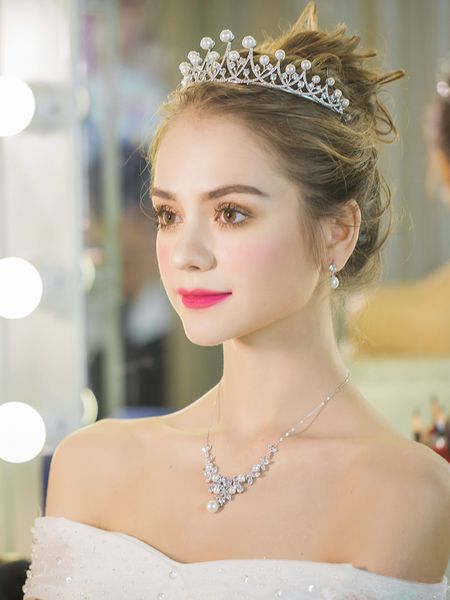 three pieces of bridal headdress set korean crown female 18-year-old zircon wedding dress jewelry artificial pearl, Silver 
three pieces of bridal headdress set korean crown female 18-year-old zircon wedding dress jewelry artificial pearl, Silver
