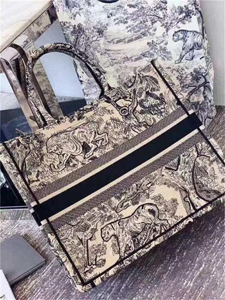 fashion evening bags book tote ladies large-capacity classic handbags retro ethnic style canvas handmade embroidery pattern bag #2021#
fashion evening bags book tote ladies large-capacity classic handbags retro ethnic style canvas handmade embroidery pattern bag #2021#