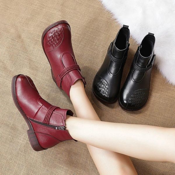 autumn and winter 2020 new cow tendon soft soled mother's cotton shoes hand knitted middle-aged and elderly boots, Black
autumn and winter 2020 new cow tendon soft soled mother's cotton shoes hand knitted middle-aged and elderly boots, Black