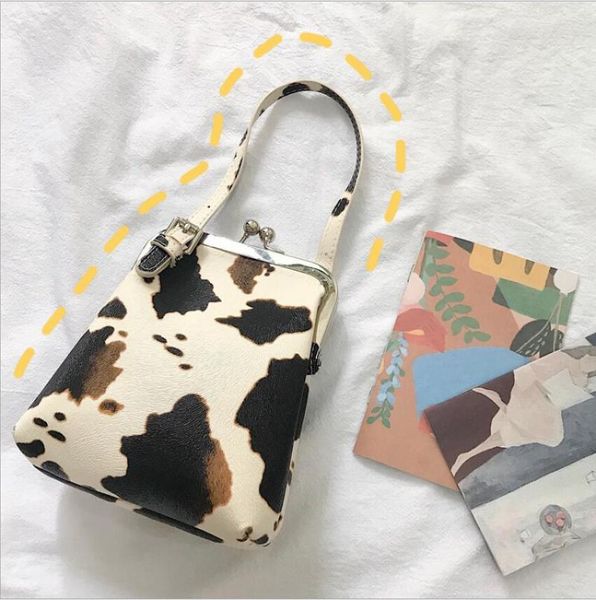 cow pattern clip women handbags designer brand lady crossbody bags fashion luxury pu female shoulder messenger bag small purses
cow pattern clip women handbags designer brand lady crossbody bags fashion luxury pu female shoulder messenger bag small purses