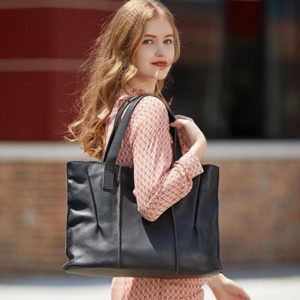 100% real leather handbags large capacity simple women casual tote bags genuine leather luxury designer ladies big shoulder bag
100% real leather handbags large capacity simple women casual tote bags genuine leather luxury designer ladies big shoulder bag
