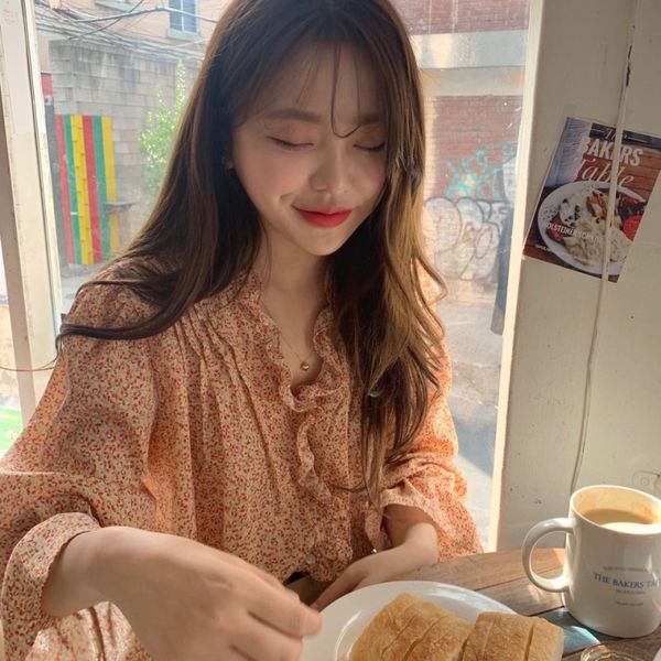 2021 spring new korean chic french floral white warm orange retro chiffon fungus long sleeve shirt
2021 spring new korean chic french floral white warm orange retro chiffon fungus long sleeve shirt