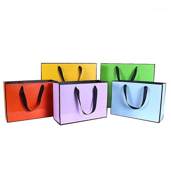 pajamas large size gold gift box clothes book packaging gold handle carton bag kraft paper black box gift bag1
pajamas large size gold gift box clothes book packaging gold handle carton bag kraft paper black box gift bag1