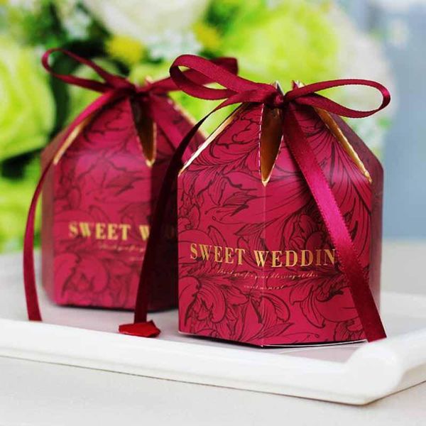 10pcs new selling red gold wedding candy box creative wedding candy box wedding gift box candy bbyqss lipper
10pcs new selling red gold wedding candy box creative wedding candy box wedding gift box candy bbyqss lipper