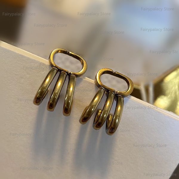2022 retro designer earring stud letter charm earrings fashion jewelry for women lady party wedding lovers gift engagement, Golden;silver
2022 retro designer earring stud letter charm earrings fashion jewelry for women lady party wedding lovers gift engagement, Golden;silver