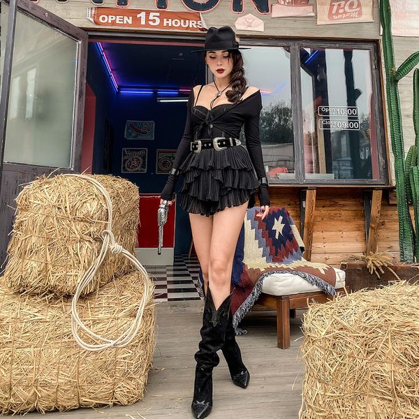 2021 new le palais vintage origional show irregular leg chiffon short pants droopy waist high shorts women's elastic skirts 0cir, White;black
2021 new le palais vintage origional show irregular leg chiffon short pants droopy waist high shorts women's elastic skirts 0cir, White;black