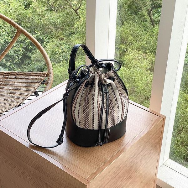 shoulder bags casual striped canvas bucket bag designer women handbags luxury pu leather patchwork crossbody summer beach purses
shoulder bags casual striped canvas bucket bag designer women handbags luxury pu leather patchwork crossbody summer beach purses