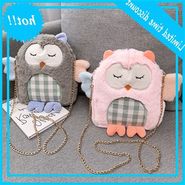 women's new 2020 winter cartoon cute girl one shoulder messenger texture plush bag
women's new 2020 winter cartoon cute girl one shoulder messenger texture plush bag