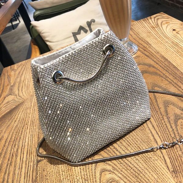 razaly brand designer korean bag japanese style bucket tote small silver metal chain messenger summer bolsos 2020
razaly brand designer korean bag japanese style bucket tote small silver metal chain messenger summer bolsos 2020