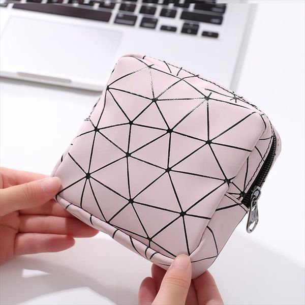 2020 newportable multifunctional pu leather women menstrual pad storage bag rhombus sanitary napkin organizer pouch cosmetic bag
2020 newportable multifunctional pu leather women menstrual pad storage bag rhombus sanitary napkin organizer pouch cosmetic bag