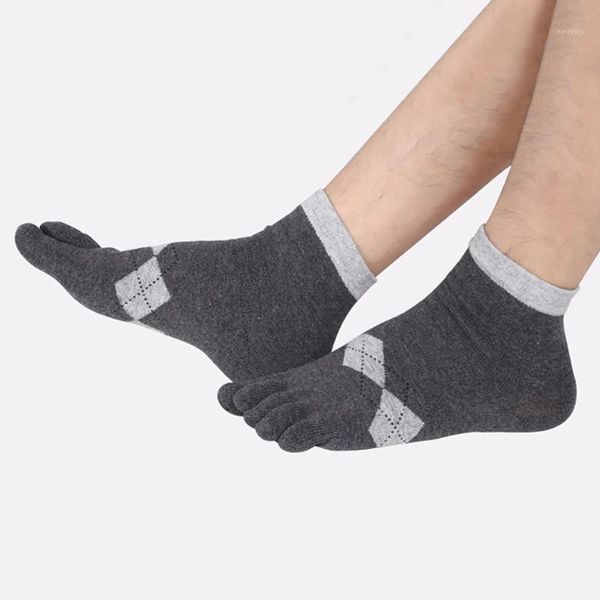 sports socks 1 pair breathable men women pure cotton five-finger separated toes solid comfortable soft casual ankle1, Black
sports socks 1 pair breathable men women pure cotton five-finger separated toes solid comfortable soft casual ankle1, Black