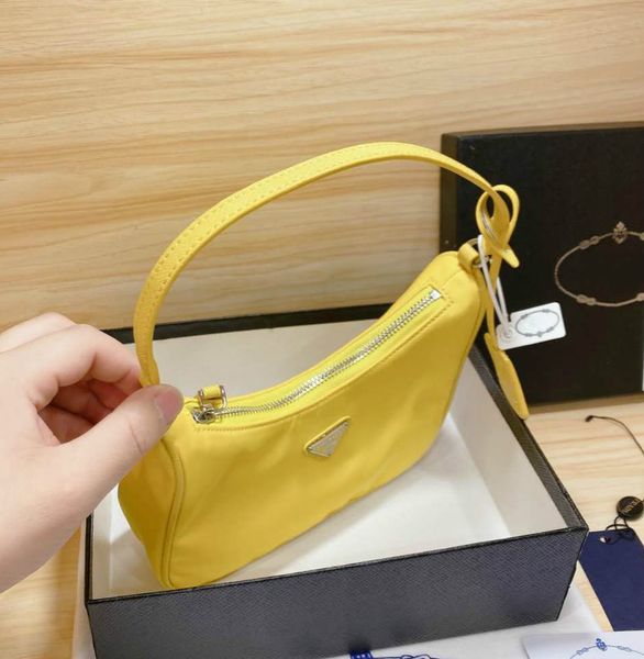 women designer's handbag hobos shoulder bags baguettes fashion style small size flaps multiple colors pd20093005
women designer's handbag hobos shoulder bags baguettes fashion style small size flaps multiple colors pd20093005