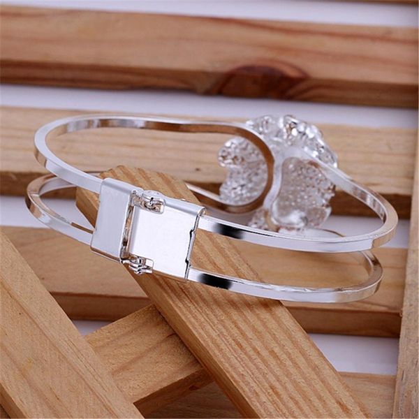 new trend silver color fashion beautiful women simple personality roses flower bracelet classic models silver jewelry h jllxcn, Black
new trend silver color fashion beautiful women simple personality roses flower bracelet classic models silver jewelry h jllxcn, Black
