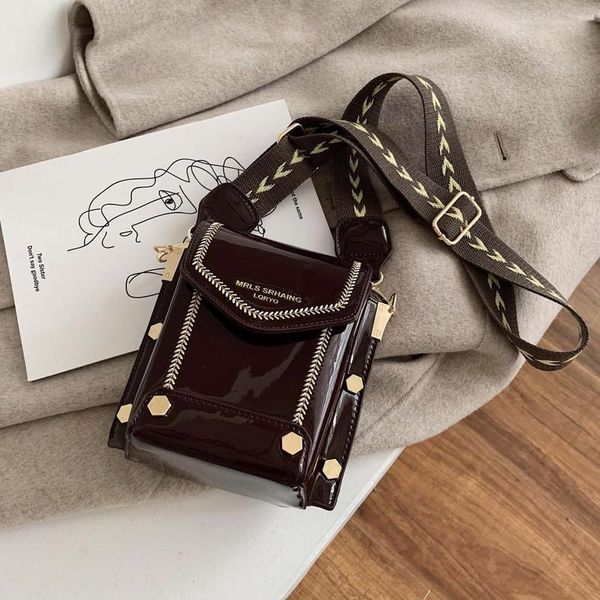 shoulder bags female small bag pu leather wide straps satchel fashion single brand design rivet
shoulder bags female small bag pu leather wide straps satchel fashion single brand design rivet