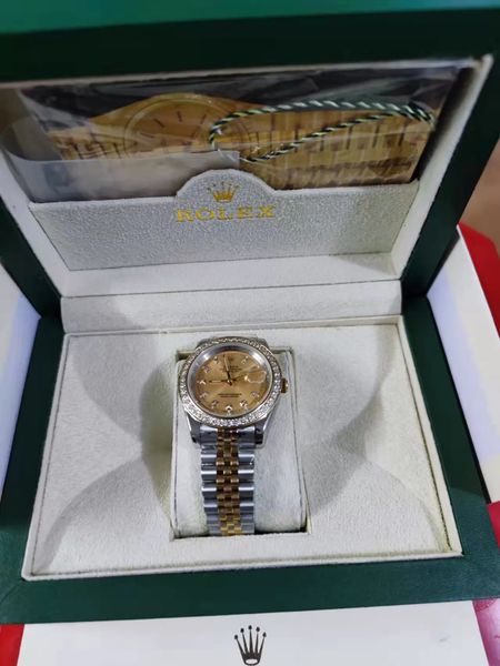 with original box luxury watches 41mm mens 18k yellow gold dial bigger diamond automatic fashion brand men's watch wristwatch 202265, Slivery;brown
with original box luxury watches 41mm mens 18k yellow gold dial bigger diamond automatic fashion brand men's watch wristwatch 202265, Slivery;brown