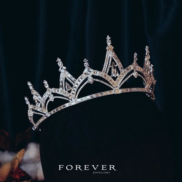 super flash exquisite and simple queen temperament stage big headdress bride wedding dress accessories crown fairy, Silver
super flash exquisite and simple queen temperament stage big headdress bride wedding dress accessories crown fairy, Silver