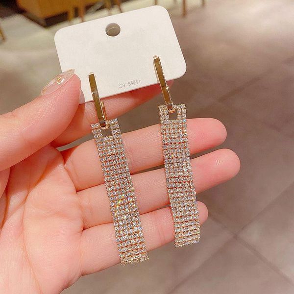 high-end long style full crystal drop hanging earrings for women gold color cubic zirconia jewelry, Silver
high-end long style full crystal drop hanging earrings for women gold color cubic zirconia jewelry, Silver